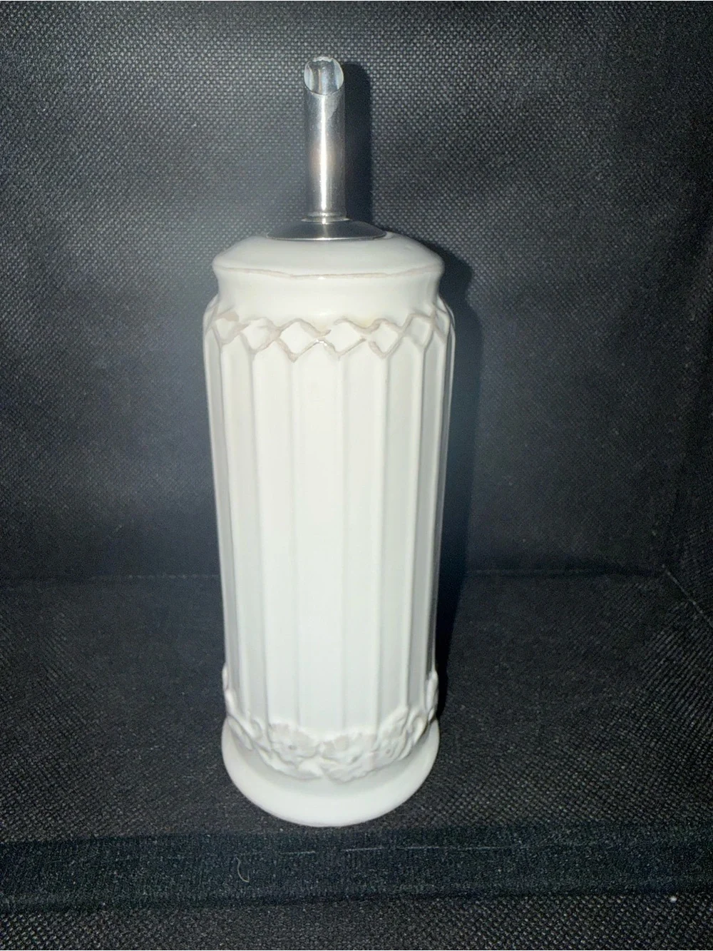 Pier 1 White Ceramic Vinegar Dispenser Tabletop Countertop Drizzle Nozzle #UBG